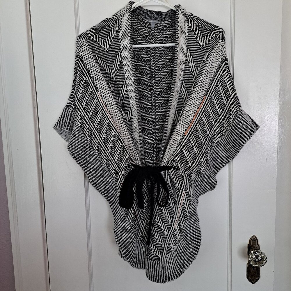 Black & White Geometric Kimono Wrap Cardigan Shrug Charlotte Russe Small GUC